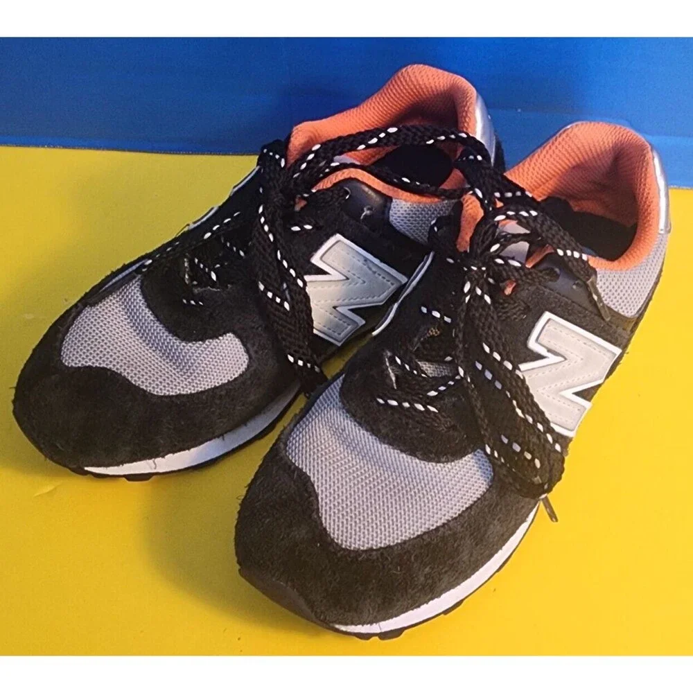 New Balance Model 574BB1 Low Top Multicolor Lace Up Boy Sneaker  Size  1.5